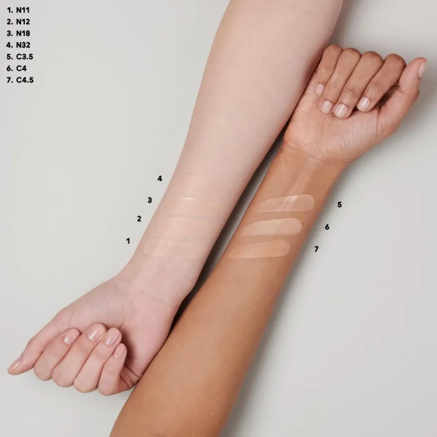 MAC Studio Radiance Serum-Powered Foundation meikkivoide 30 ml
