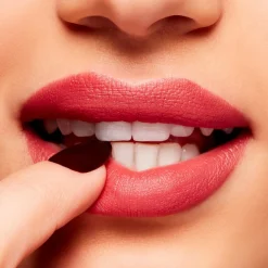 MAC Velvet blur lipstick huulipuna 2 g