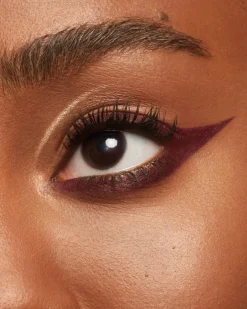 Max Factor Masterpiece WOW Liner 1,2 g 300 Midnight Black, silmänrajaus