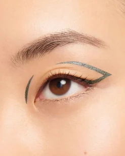 Max Factor Masterpiece WOW Liner 1,2 g 300 Midnight Black, silmänrajaus