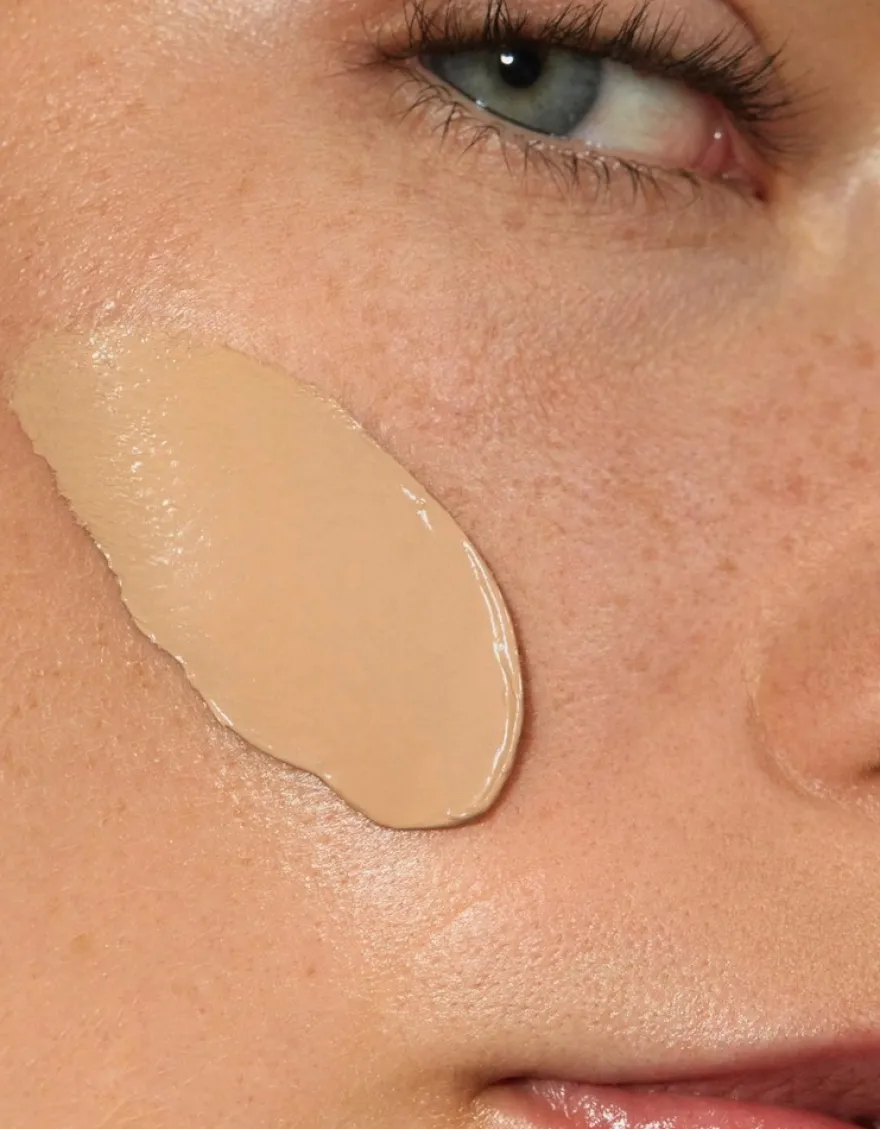 MÁDARA SKINONYM Puolimatta Peptidimeikkivoide 30ml