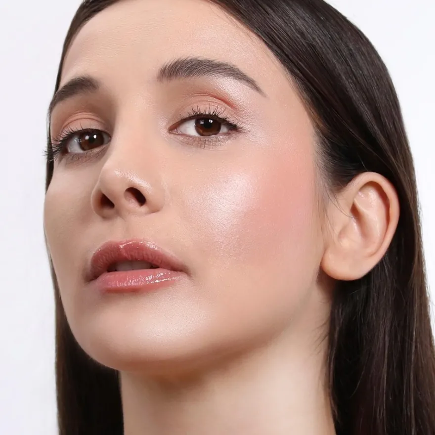 MOIRA Glow Show Liquid Highlighter 002 Golden Blend nestemäinen korostusväri 4,3g