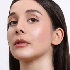 MOIRA Glow Show Liquid Highlighter 002 Golden Blend nestemäinen korostusväri 4,3g