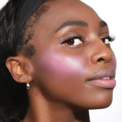 MOIRA Love Steady Liquid Blush nestemäinen poskipuna 4,8 g