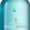Molton Brown Coastal Cypress & Sea Fennel Fine Liquid käsisaippua lasipullossa 200 ml