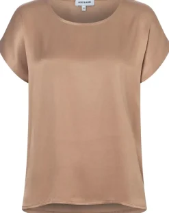 More&More Satin front pusero