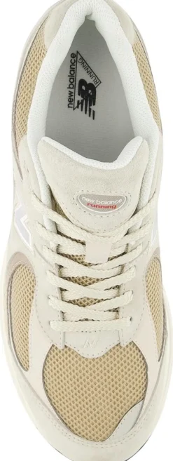 New Balance 2002R sneakerit