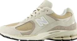 New Balance 2002R sneakerit