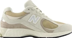 New Balance 2002R sneakerit