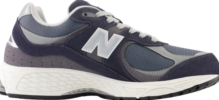 New Balance 2002R sneakerit