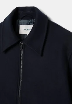 NORVIE vincent takki