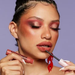 NYX Professional Makeup Lip Lingerie XXL Matte Liquid Lipstick huulipuna 4 ml