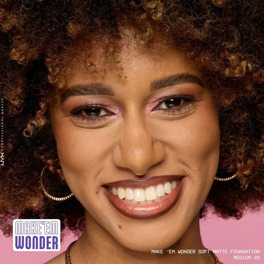 NYX Professional Makeup Make Em Wonder -meikkivoide 30 ml