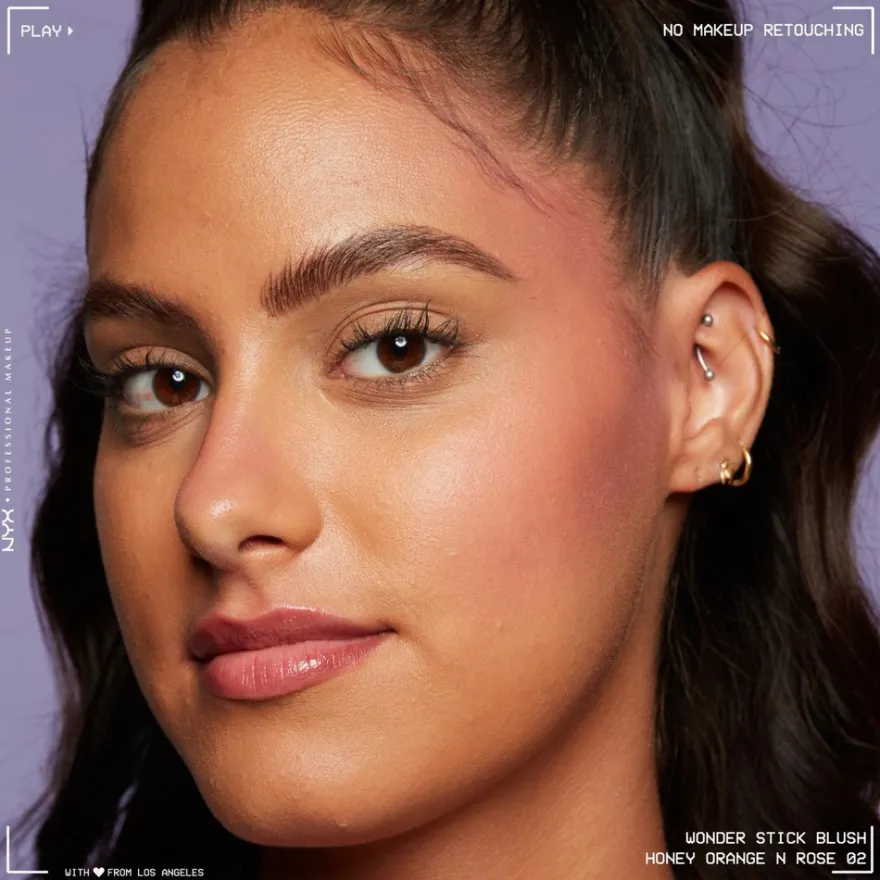 NYX Professional Makeup Wonder Stick Dual-Ended Cream Blush Stick poskipuna 4 g