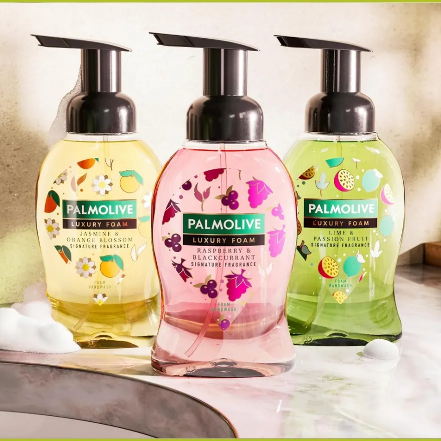 Palmolive Luxury Foam Raspberry & Blackcurrant vaahtonestesaippua 250ml