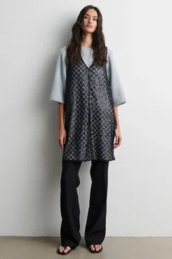 Second Female mekko Shima