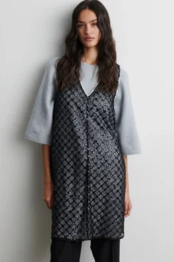 Second Female mekko Shima