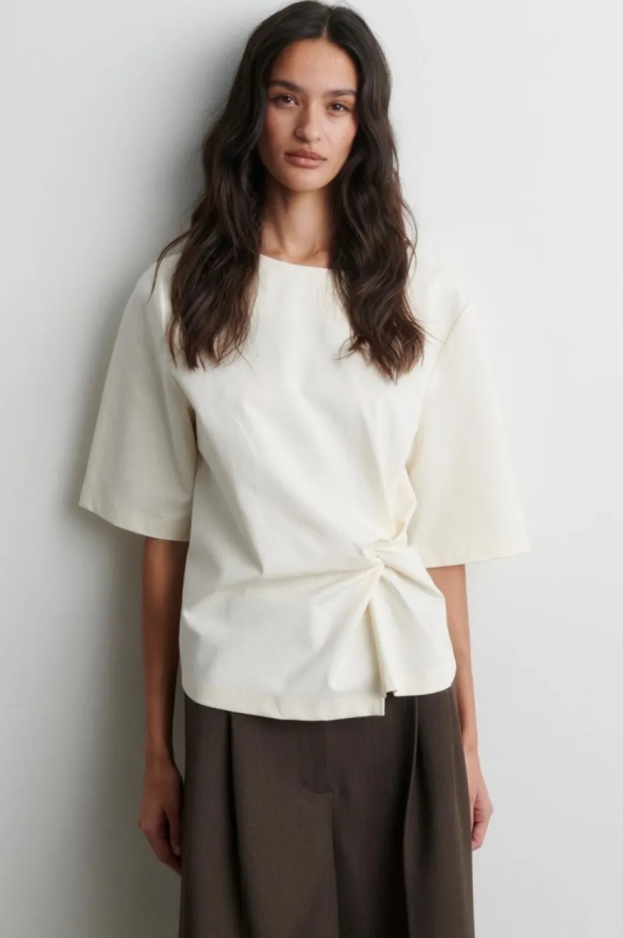 Second Female t-paita Arkai Drape