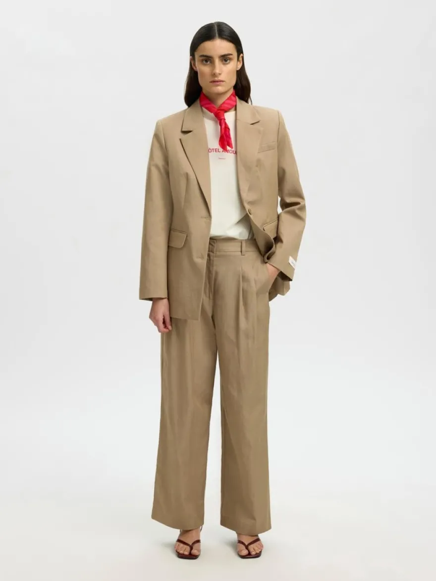 Selected Slfboxy t-paita