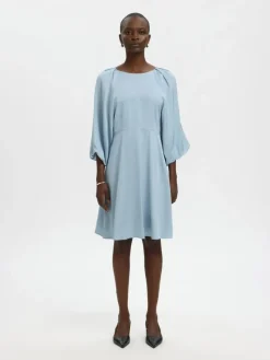 Selected SLFLaurina mekko