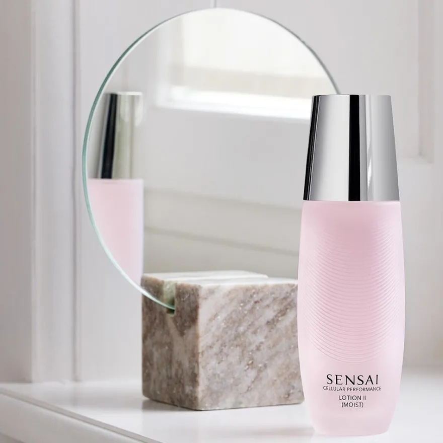 SENSAI Cellular Performance Lotion II (Moist) hoitovesi 125 ml