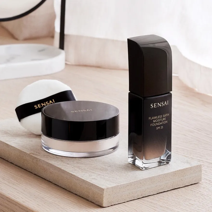 SENSAI Flawless Satin Moisture Foundation SPF 25 meikkivoide 30 ml