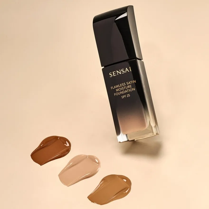 SENSAI Flawless Satin Moisture Foundation SPF 25 meikkivoide 30 ml