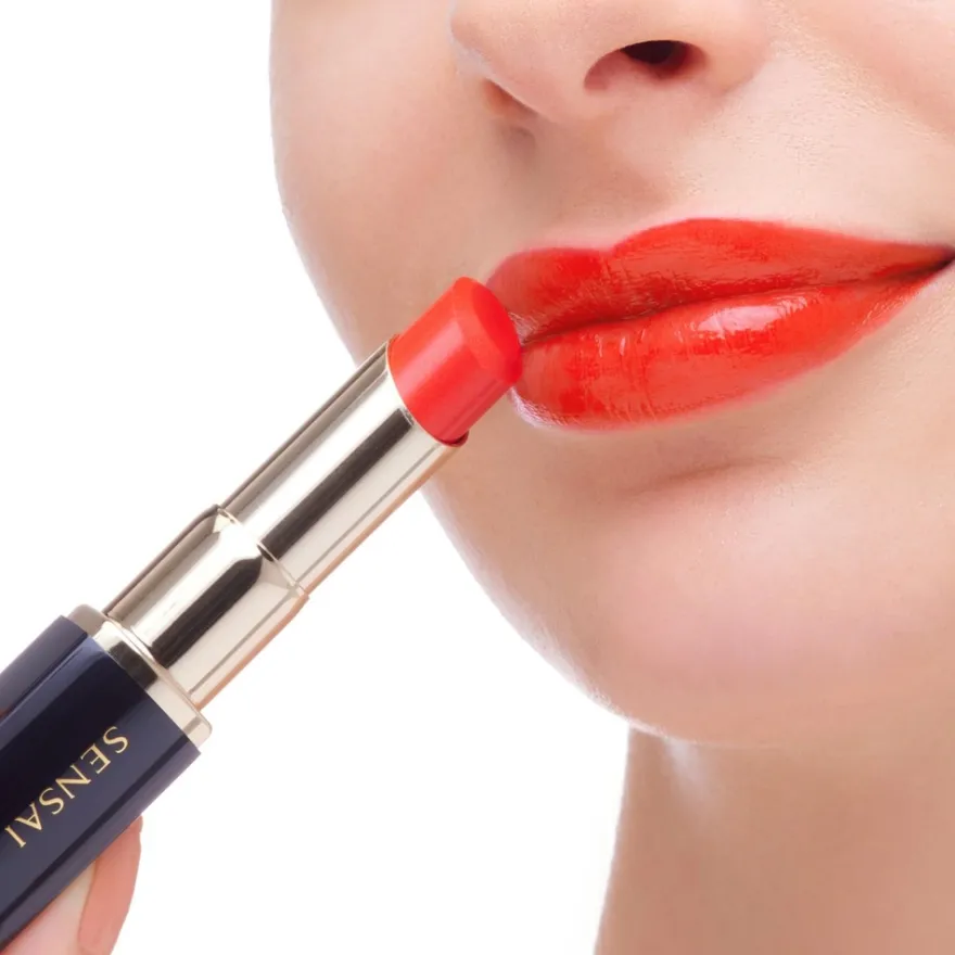 SENSAI Lasting Plump Lipstick Refil huulipunan väritäyttöpakkaus 3,8 g