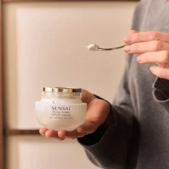 Sensai Total Form Expert Cream anti-ageing kasvovoide 50 ml