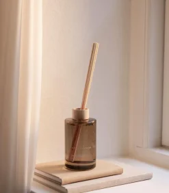 Skandinavisk Hygge huonetuoksu ruokotikuilla 200ml
