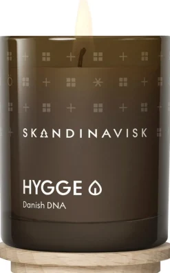 Skandinavisk HYGGE Tuoksukynttilä puukannella 65g, ruskea