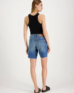 Superdry mid rise Baggy shortsit