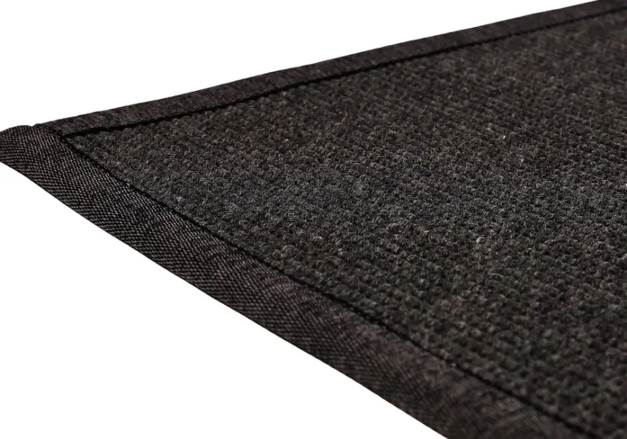 VM Carpet villa-paperinarumatto Esmeralda 79 musta